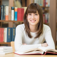 大学生が芸能人になるには